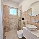 Luxury House Noble- Location In Town *